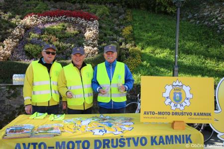 Tudi otroci kamniških šol in vrtcev so bili danes trajnostno povezavi  (6)